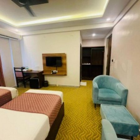 Vovo Hotels Yelahanka 外观 照片