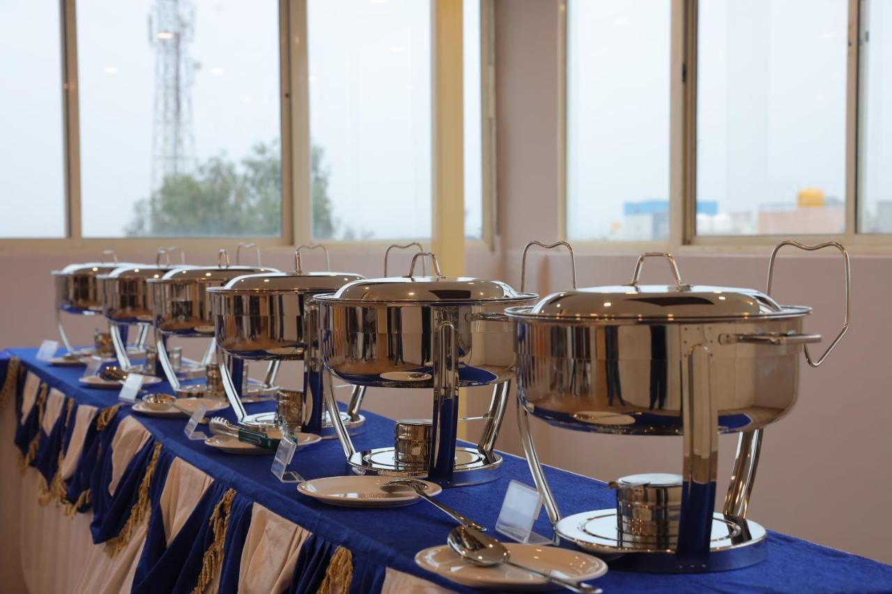Vovo Hotels Yelahanka 外观 照片
