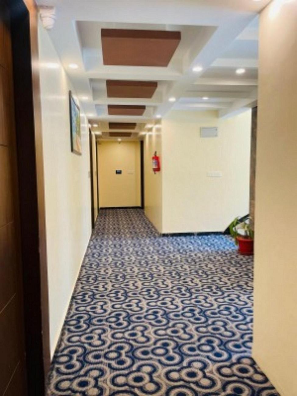 Vovo Hotels Yelahanka 外观 照片