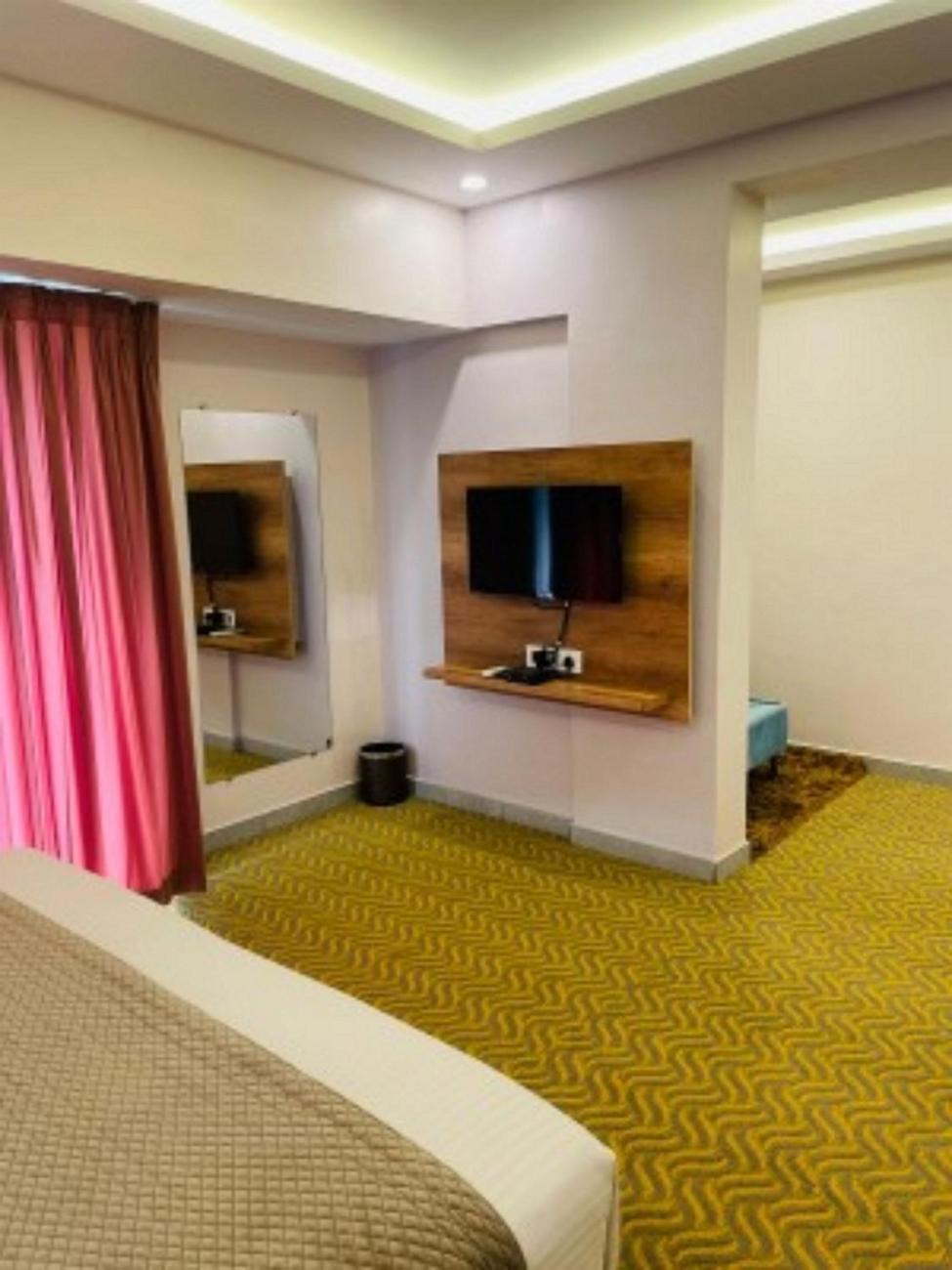 Vovo Hotels Yelahanka 外观 照片