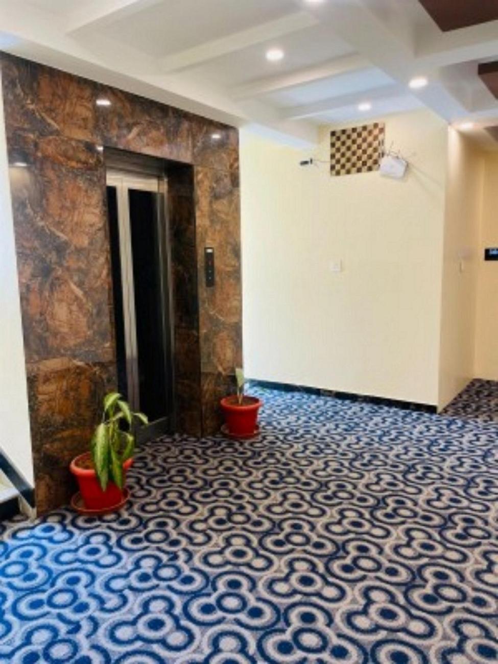 Vovo Hotels Yelahanka 外观 照片