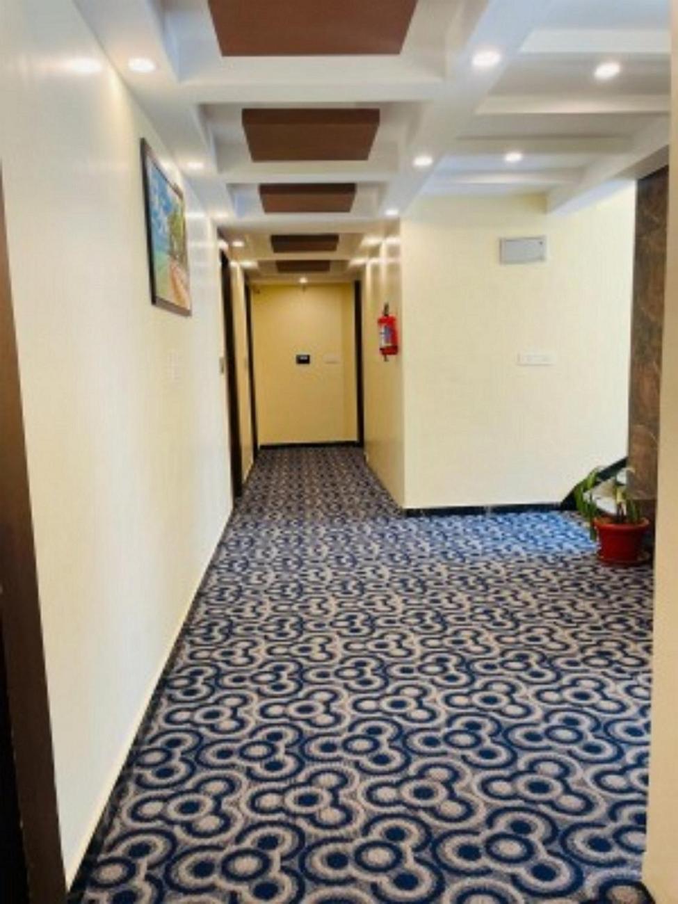 Vovo Hotels Yelahanka 外观 照片