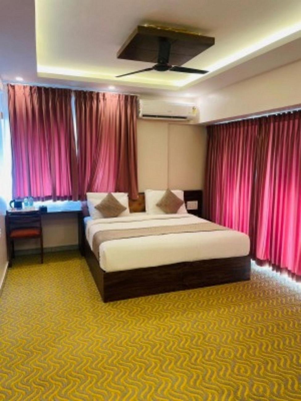 Vovo Hotels Yelahanka 外观 照片